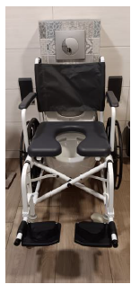 Duschrollstuhl über dem WC