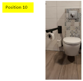 Duschrollstuhl in der Dusche